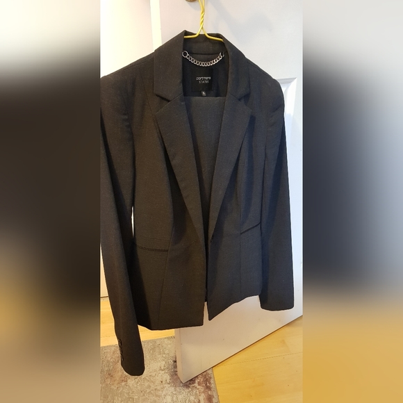 Luxurious Portmans Status ladies suit 6-8 - Picture 8 of 11